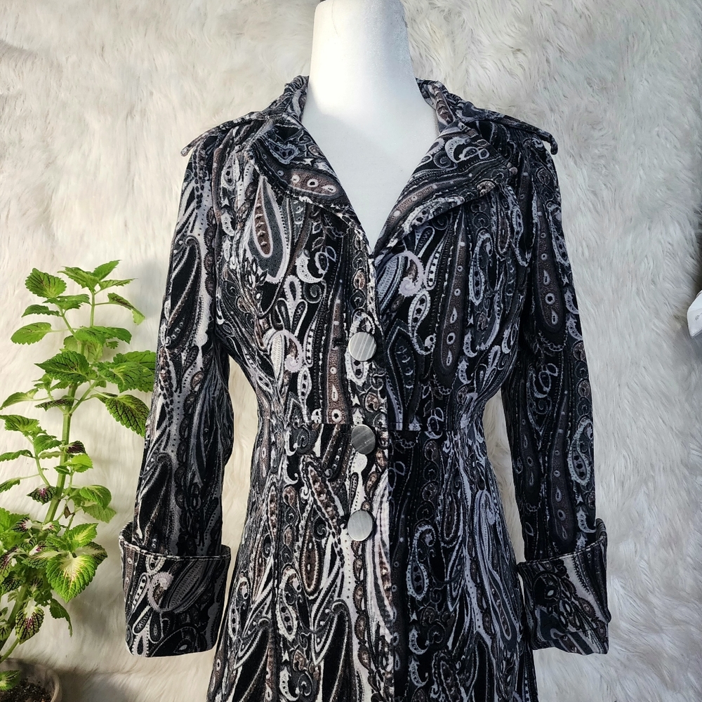 Paisley black/gray/silver retro/groovy  1970s inspired lightweight jacket